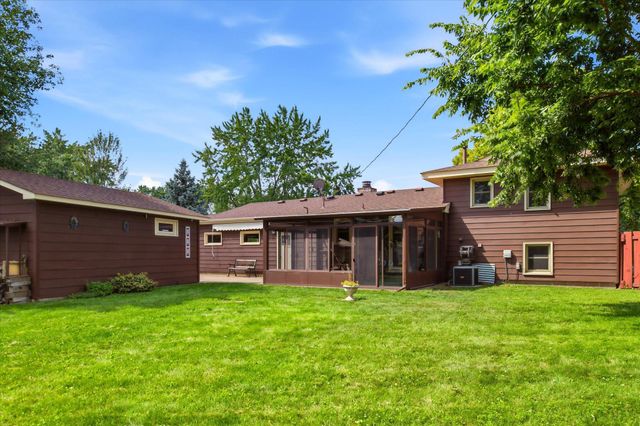 280 117th Lane NE, Blaine, MN 55434