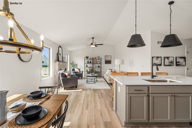 408 E Vista Lake Avenue, Polk City, IA 50226