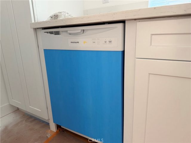 988 Valencia 5, Costa Mesa, CA 92626