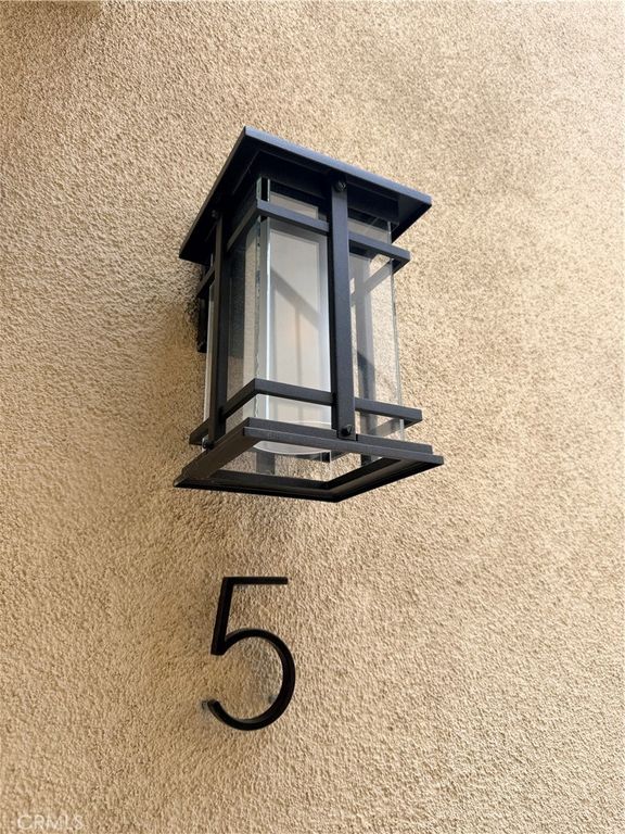 988 Valencia 5, Costa Mesa, CA 92626