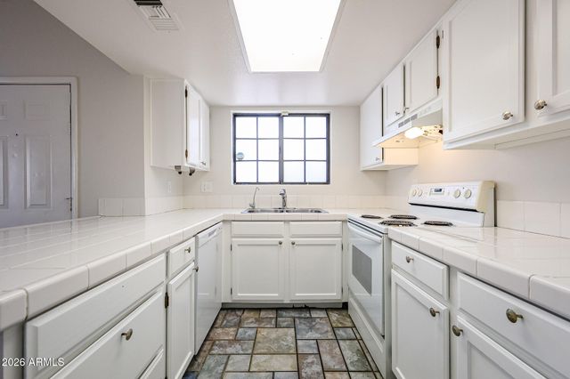 1245 W 1ST Street 116, Tempe, AZ 85281