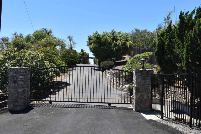 1549 Sleeping Indian Rd, Fallbrook, CA 92028