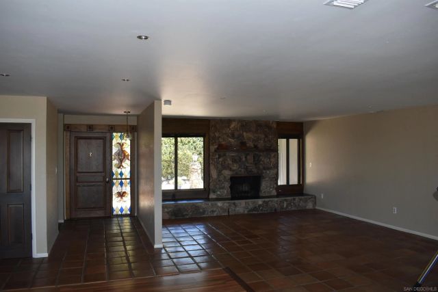 1549 Sleeping Indian Rd, Fallbrook, CA 92028