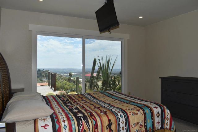 1549 Sleeping Indian Rd, Fallbrook, CA 92028