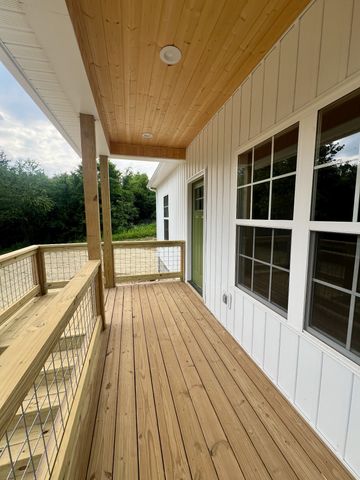 88 River Oaks Drive, Sparta, TN 38583