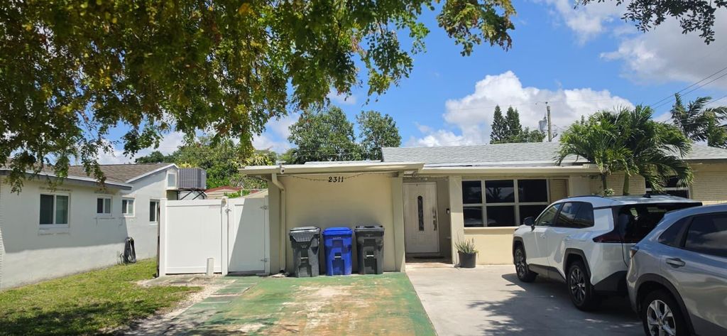 2311 N 58th Avenue, Hollywood, FL 33021