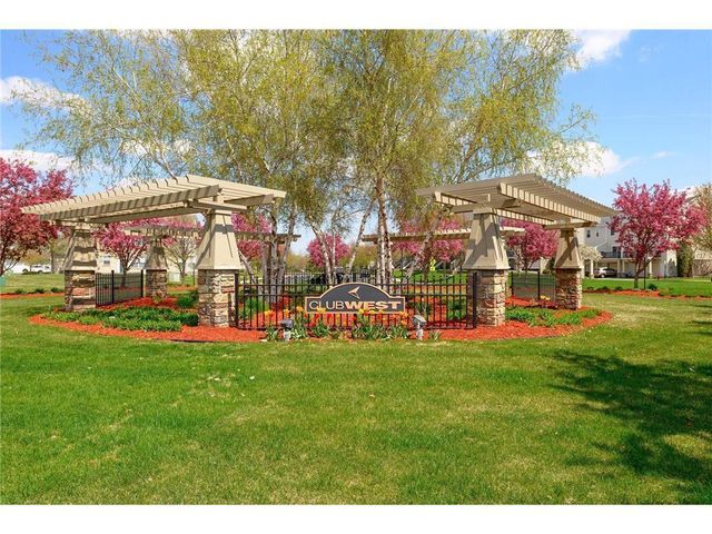 11345 Fergus Street NE G, Blaine, MN 55449