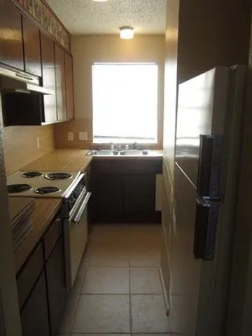 3832 Coates Circle 3834, Benbrook, TX 76116