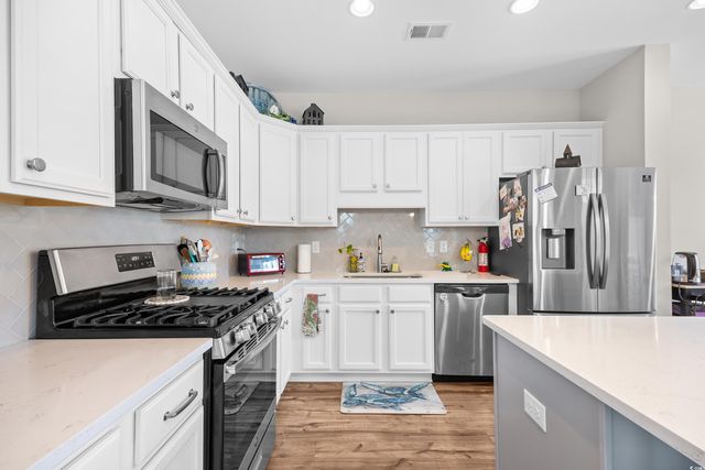 1048 Longwood Bluffs Circle, Murrells Inlet, SC 29576