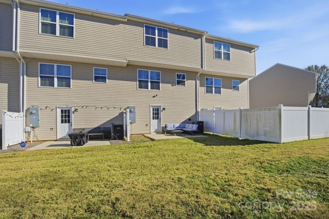 6101 Cutwater Circle, Charlotte, NC 28269