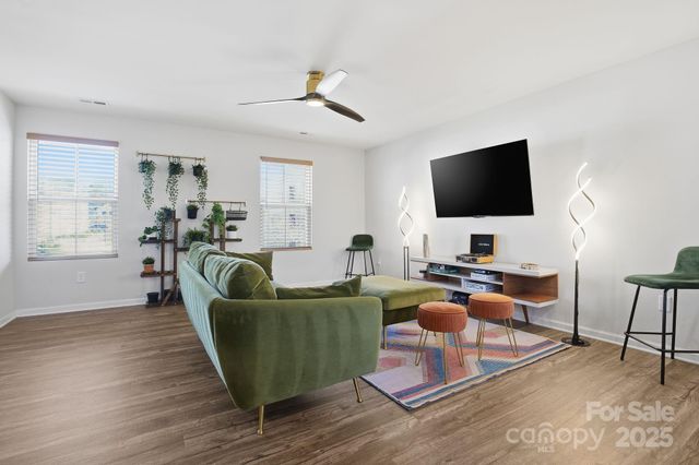 6101 Cutwater Circle, Charlotte, NC 28269