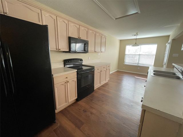 4601 Saint Thomas Place, Fort Worth, TX 76135