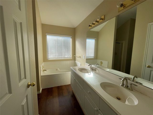 4601 Saint Thomas Place, Fort Worth, TX 76135