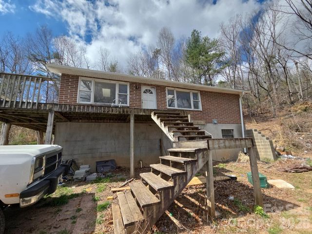 110 Wilrecar Drive, Black Mountain, NC 28711