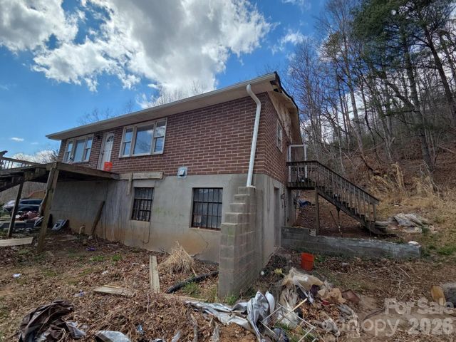 110 Wilrecar Drive, Black Mountain, NC 28711
