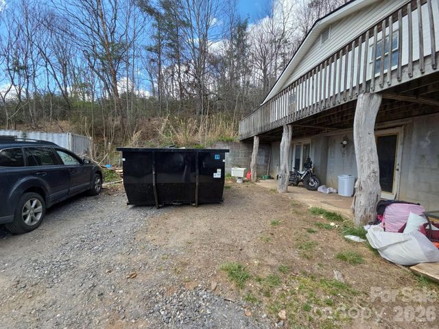 110 Wilrecar Drive, Black Mountain, NC 28711