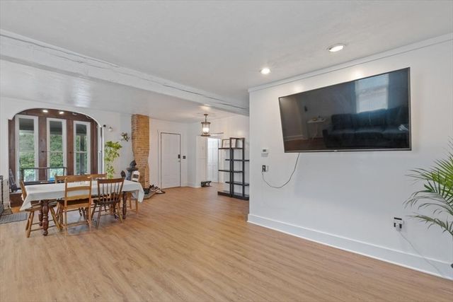 4 Greenwood, Amesbury, MA 01913