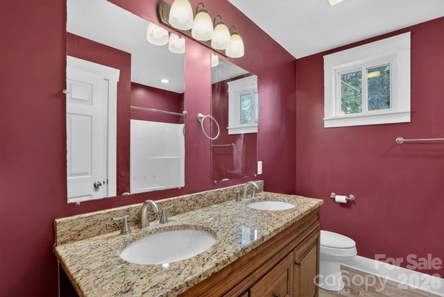 155 N Fork Road, Black Mountain, NC 28711