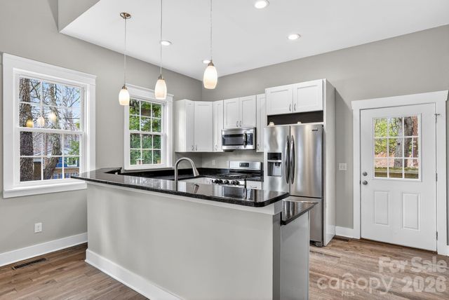 155 N Fork Road, Black Mountain, NC 28711