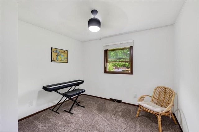 865 Miller Drive, Oregon, WI 53575