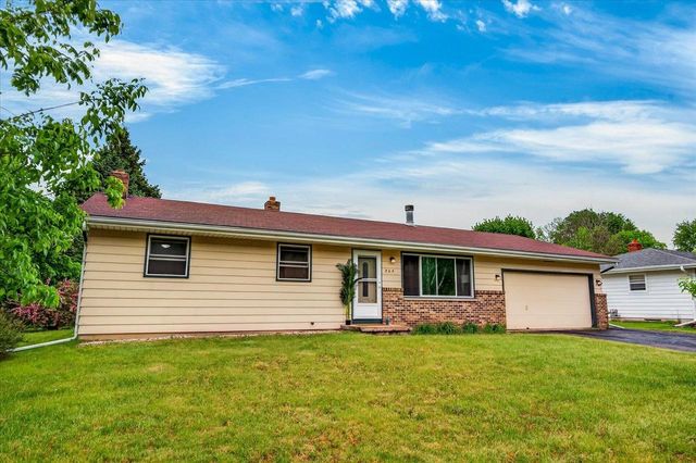 865 Miller Drive, Oregon, WI 53575