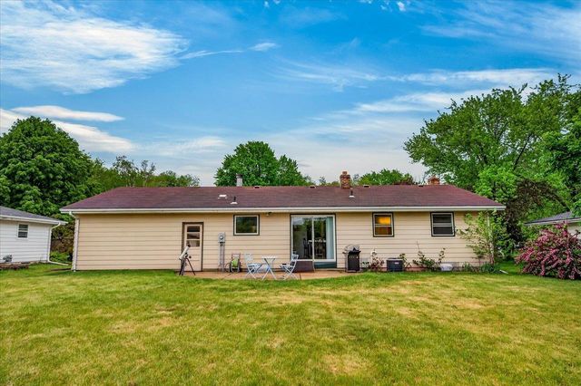 865 Miller Drive, Oregon, WI 53575