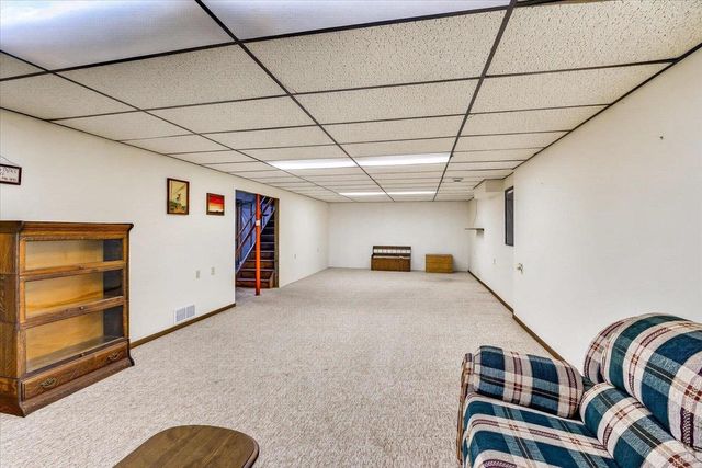 865 Miller Drive, Oregon, WI 53575