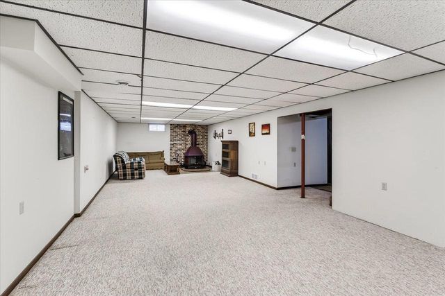 865 Miller Drive, Oregon, WI 53575