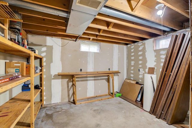 865 Miller Drive, Oregon, WI 53575