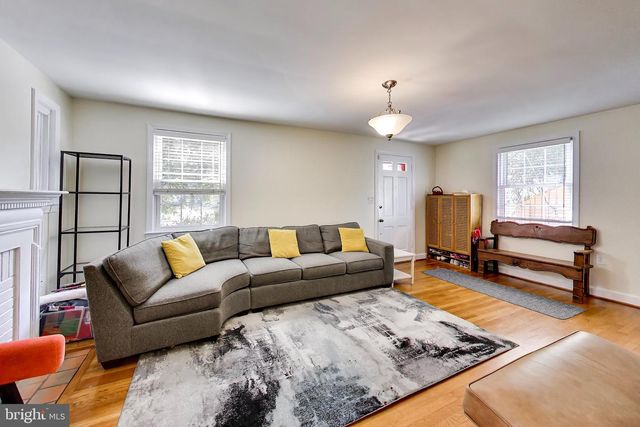 5020 BELT RD NW, Washington, DC 20016