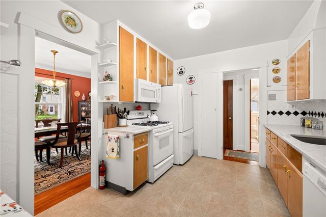 89 Edgemont Road, Rochester, NY 14620