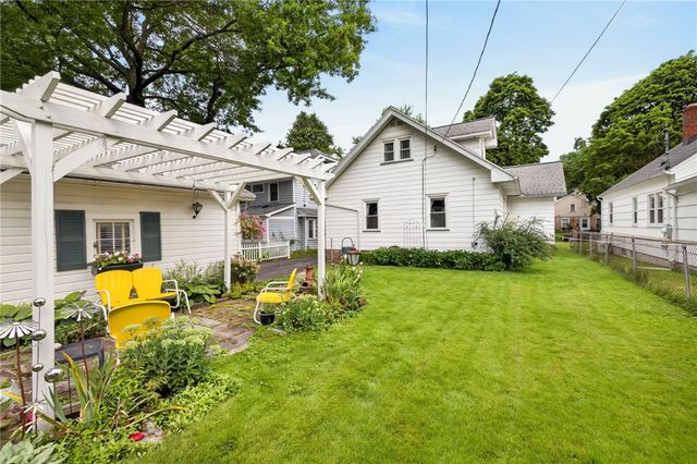 89 Edgemont Road, Rochester, NY 14620