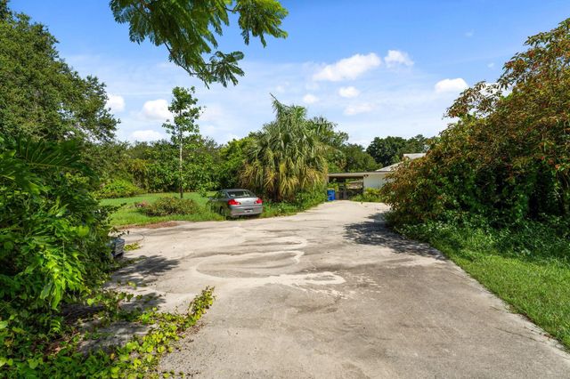 513 SW Fuge Road, Stuart, FL 34997