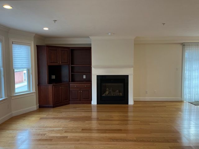 12 Rose St C, Stoughton, MA 02072