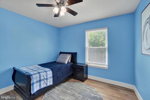 2175 ASLAN DR, York, PA 17404