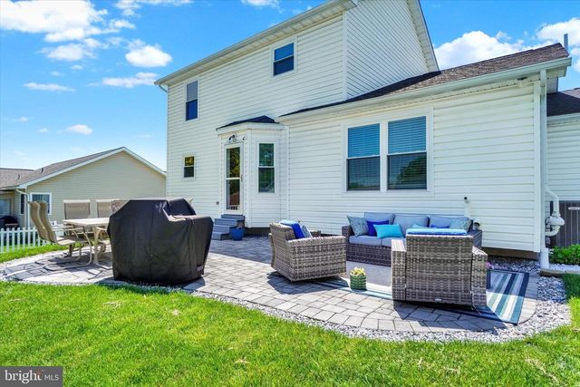 2175 ASLAN DR, York, PA 17404