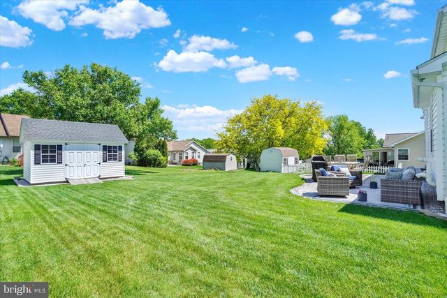 2175 ASLAN DR, York, PA 17404