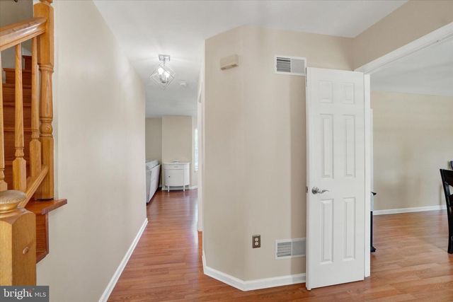 2175 ASLAN DR, York, PA 17404
