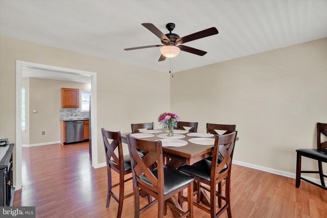 2175 ASLAN DR, York, PA 17404