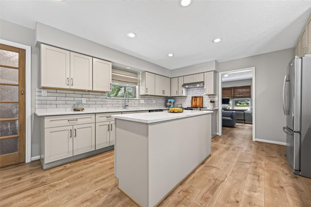 18903 Grosbeak Lane, Tomball, TX 77377
