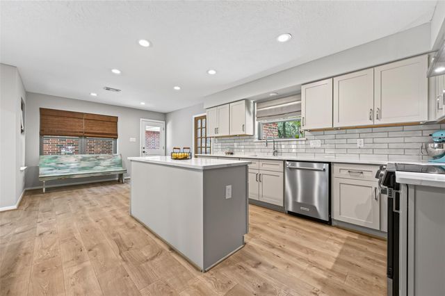 18903 Grosbeak Lane, Tomball, TX 77377