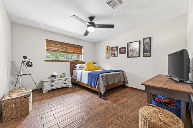 18903 Grosbeak Lane, Tomball, TX 77377
