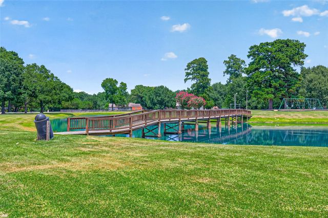 18903 Grosbeak Lane, Tomball, TX 77377