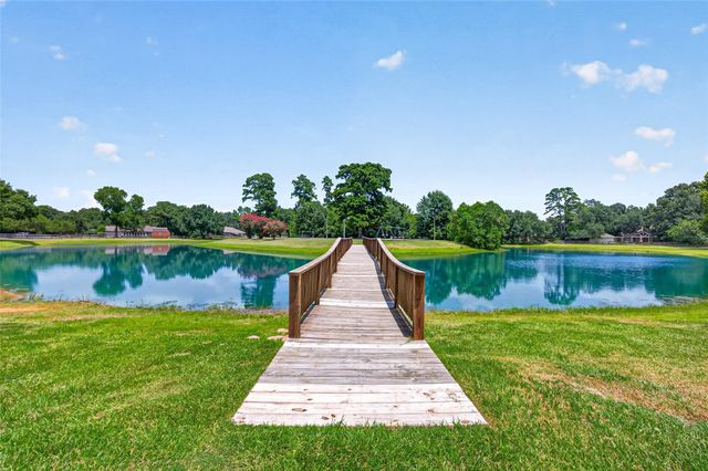 18903 Grosbeak Lane, Tomball, TX 77377