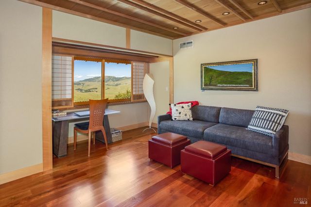 333-345 Willow Rd, Nicasio, CA 94946