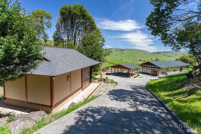 333-345 Willow Rd, Nicasio, CA 94946