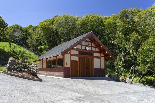 333-345 Willow Rd, Nicasio, CA 94946