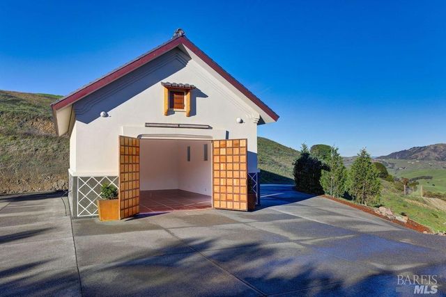 333-345 Willow Rd, Nicasio, CA 94946