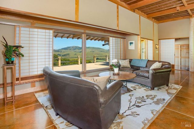 333-345 Willow Rd, Nicasio, CA 94946