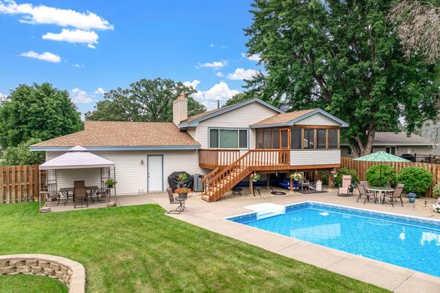 1600 132nd Lane NE, Blaine, MN 55449